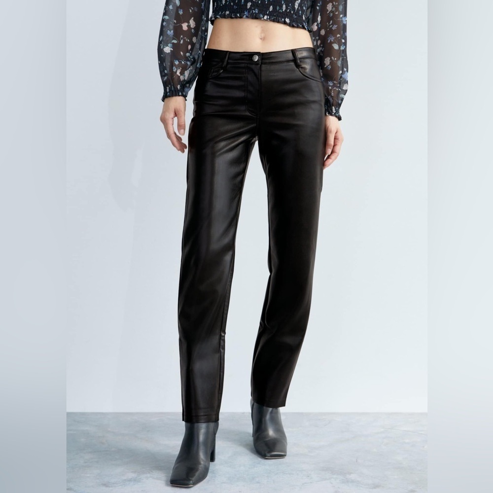 Aritizia Wilfred Black Straight Leg Vegan Leather Pants Luxe Bikercore Siren 6